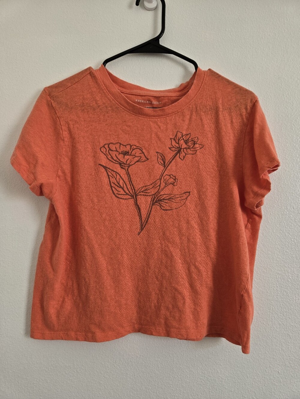 American Eagle Outfitters Coral Short-Sleeve Floral Tee Sz M